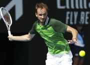 开云足球直播-温网横扫戴维斯杯，梅德韦杰夫统治全场