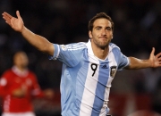 开云体育登录-利拉德狂轰42分彻底打穿活塞，76人主场速胜显冠军相