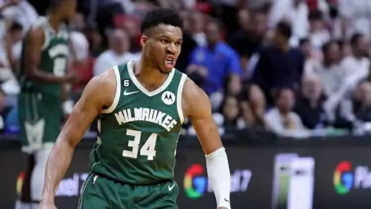 凯尔特人B队血洗雄鹿B队,字母哥完成帽子戏法 凯尔特人B队血洗雄鹿B队,字母哥完成帽子戏法