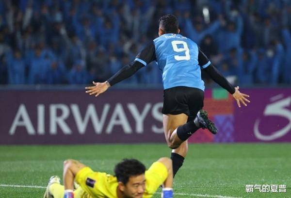 亚冠比赛中,一触即发的激烈角逐 亚冠比赛中,一触即发的激烈角逐