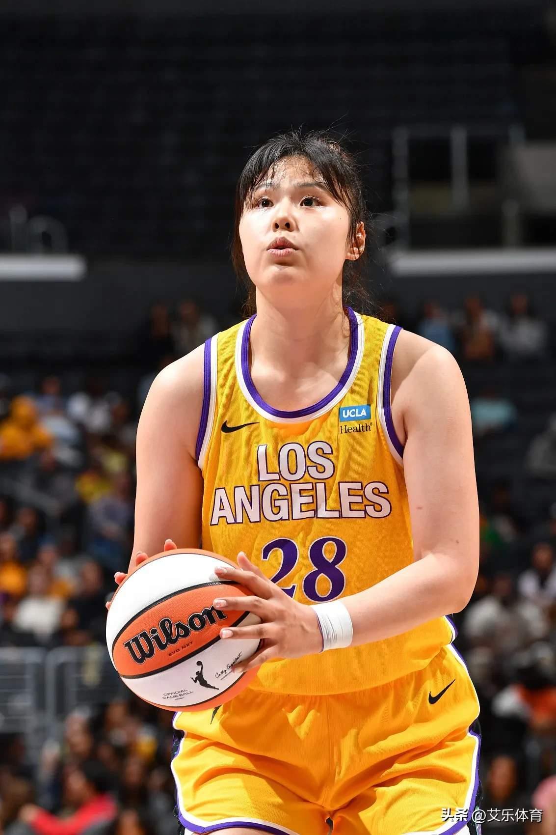 包含无人能及的篮球运动员,飒爽英姿惊艳球迷的词条 包含无人能及的篮球运动员,飒爽英姿惊艳球迷的词条