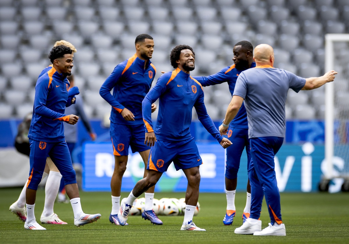 关于荷兰摘金,足球男团挺进决赛的信息 关于荷兰摘金,足球男团挺进决赛的信息