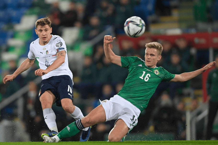 关于荷兰客场战胜北爱尔兰,锁定小组第一的信息 关于荷兰客场战胜北爱尔兰,锁定小组第一的信息