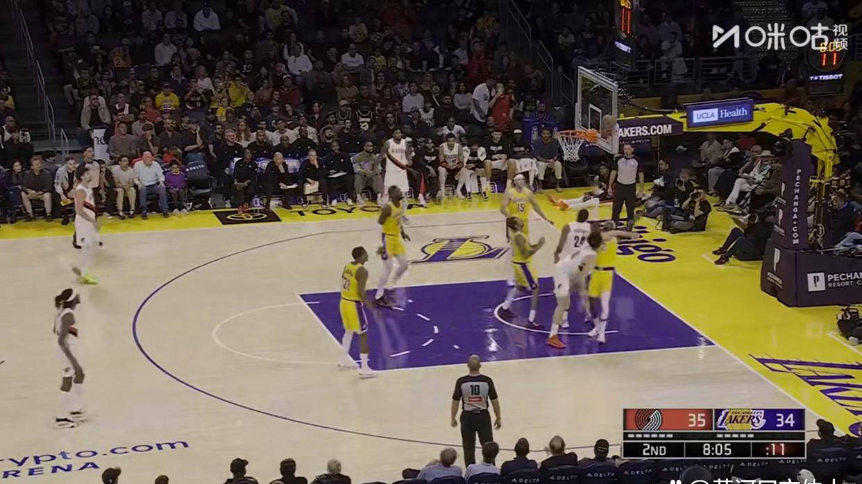 湖人大胜开拓者,再次扩大优势 湖人大胜开拓者,再次扩大优势