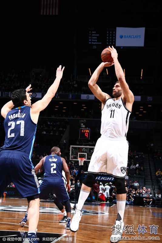 小牛客场逆转篮网，收获关键胜利的简单介绍