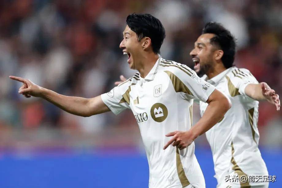 广岛三箭主教练赞誉球员拼搏精神,激励士气的简单介绍 广岛三箭主教练赞誉球员拼搏精神,激励士气的简单介绍