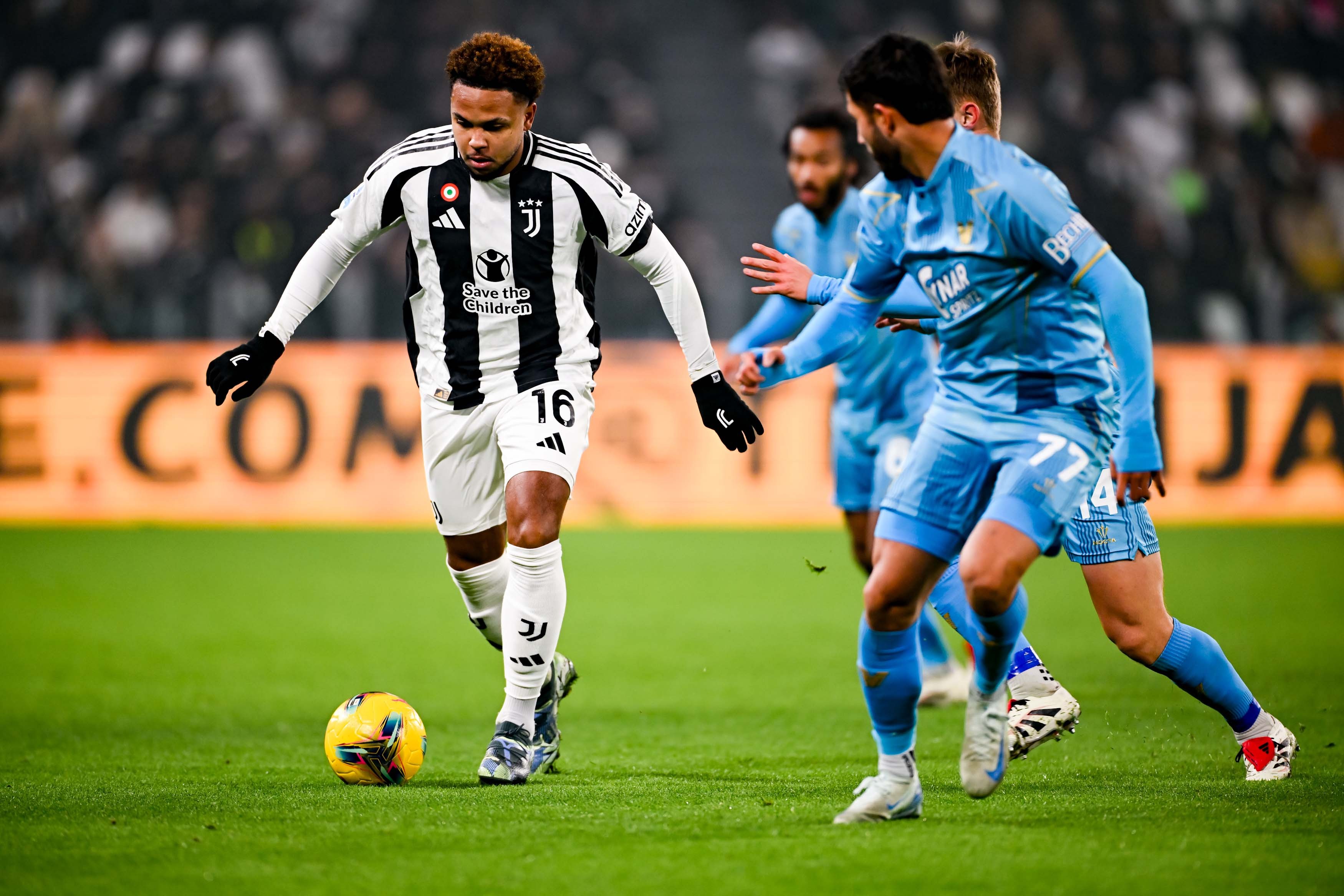 包含热刺主场踢平,战绩持续起伏的词条 包含热刺主场踢平,战绩持续起伏的词条