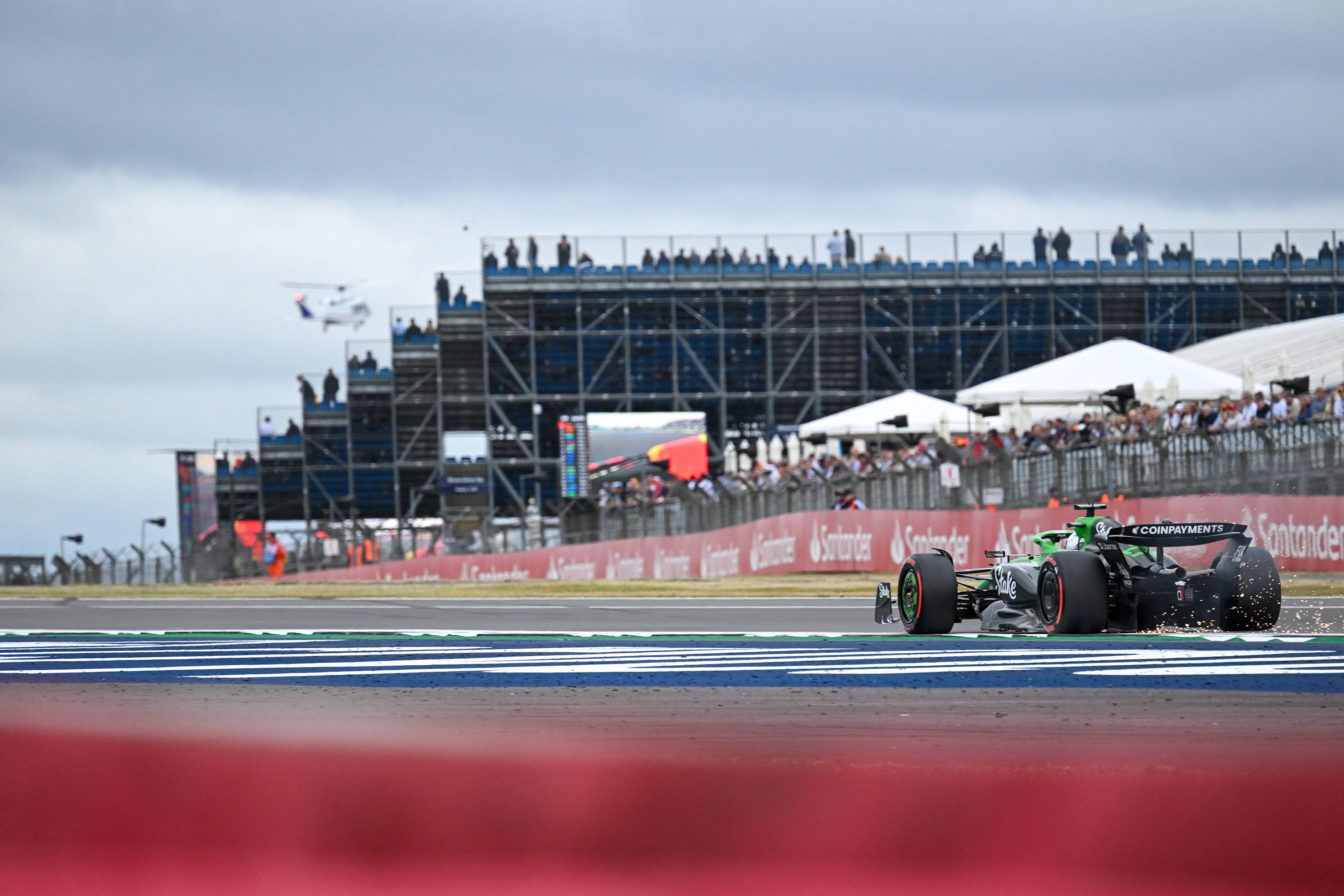 索伯车队完胜迈凯伦,皮亚斯特里带队取胜的简单介绍 索伯车队完胜迈凯伦,皮亚斯特里带队取胜的简单介绍