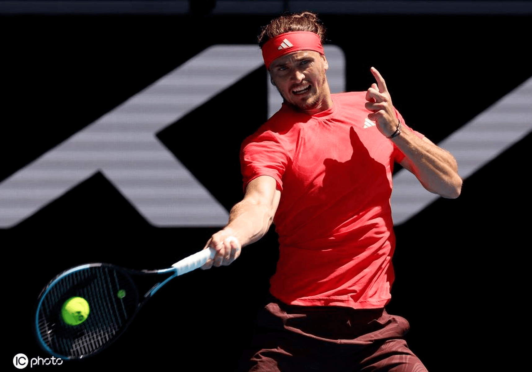 包含ATP总决赛轻取澳网,兹维列夫惊艳四座的词条 包含ATP总决赛轻取澳网,兹维列夫惊艳四座的词条