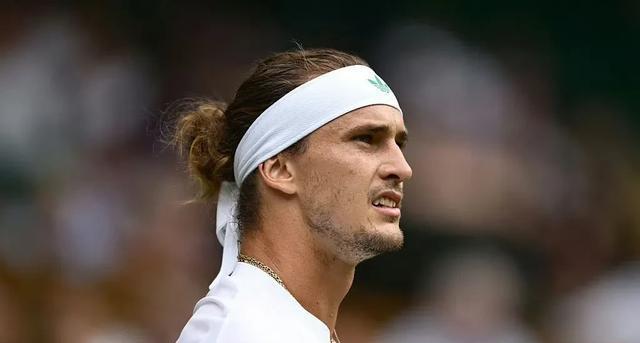 关于温网险胜蒙特卡洛大师赛，兹维列夫点燃赛场的信息