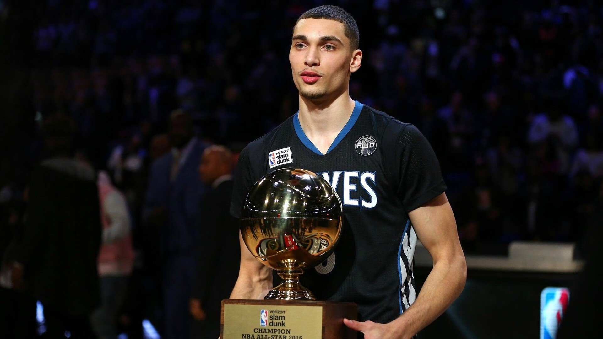 活塞收割魔术，西亚卡姆成为关键先生