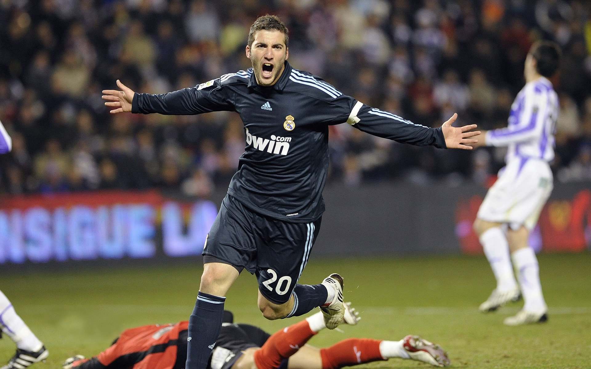 楚阿梅尼状态火热，葡萄牙险胜乌克兰背后的战术博弈与未来展望